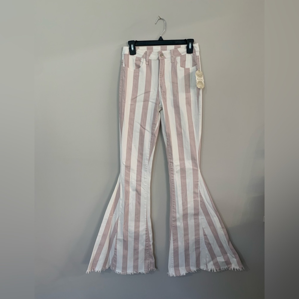 NWT Women’s Altar’d State Flare Leg Jeans Pink/Cream Size:Small